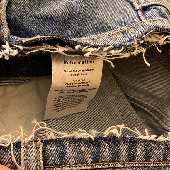 NWT Reformation Mariah Cut Off Waistband Straight Jeans size 29 but fits a 27 - Picture 16 of 17